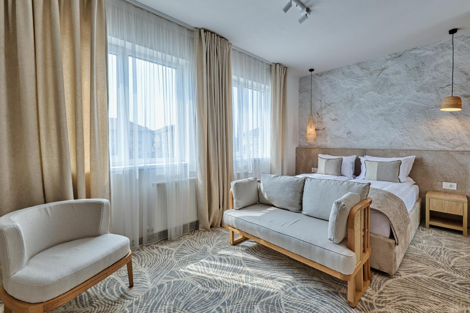 Hotel Serenity Тимишоара Экстерьер фото