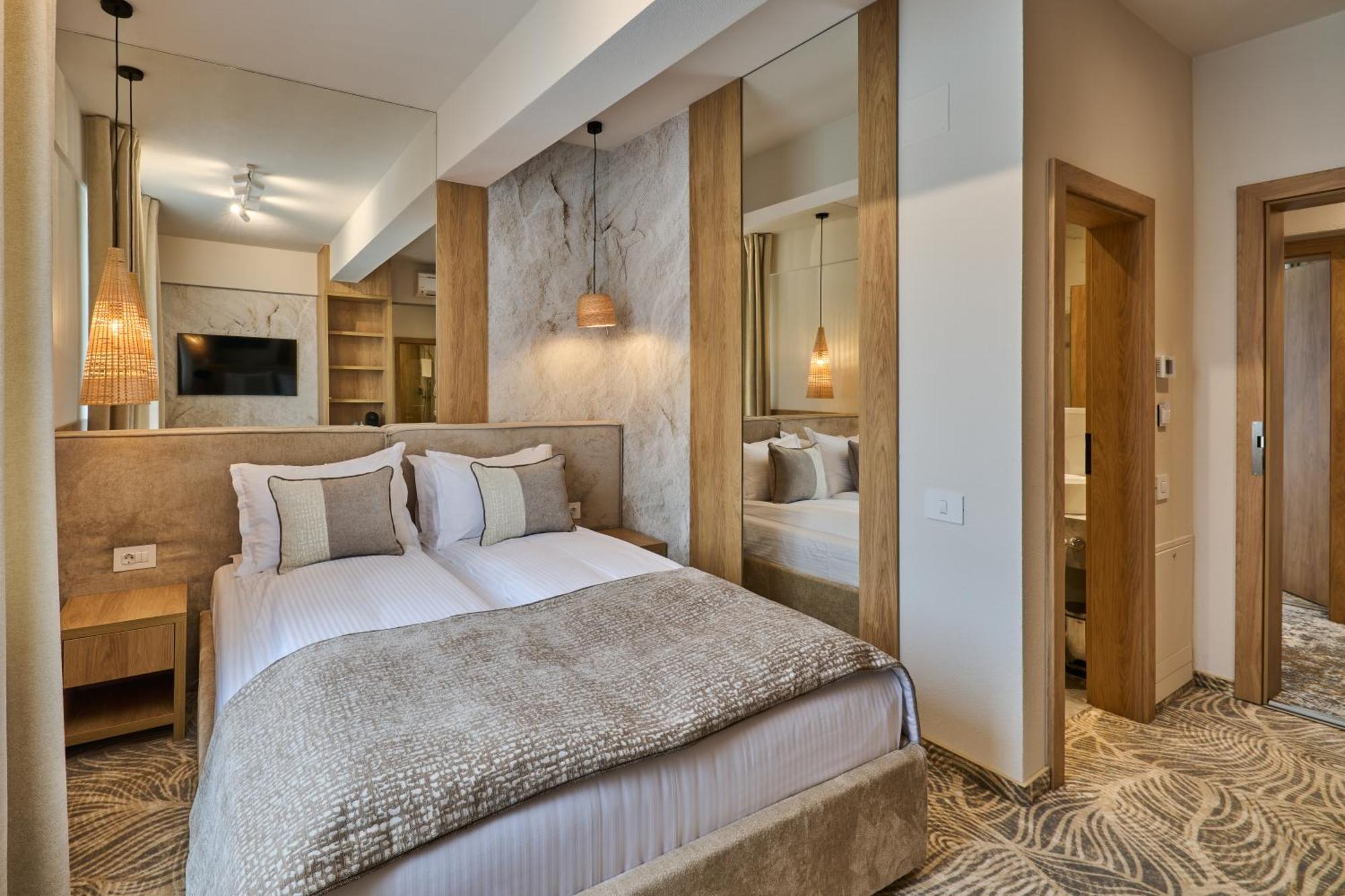Hotel Serenity Тимишоара Экстерьер фото