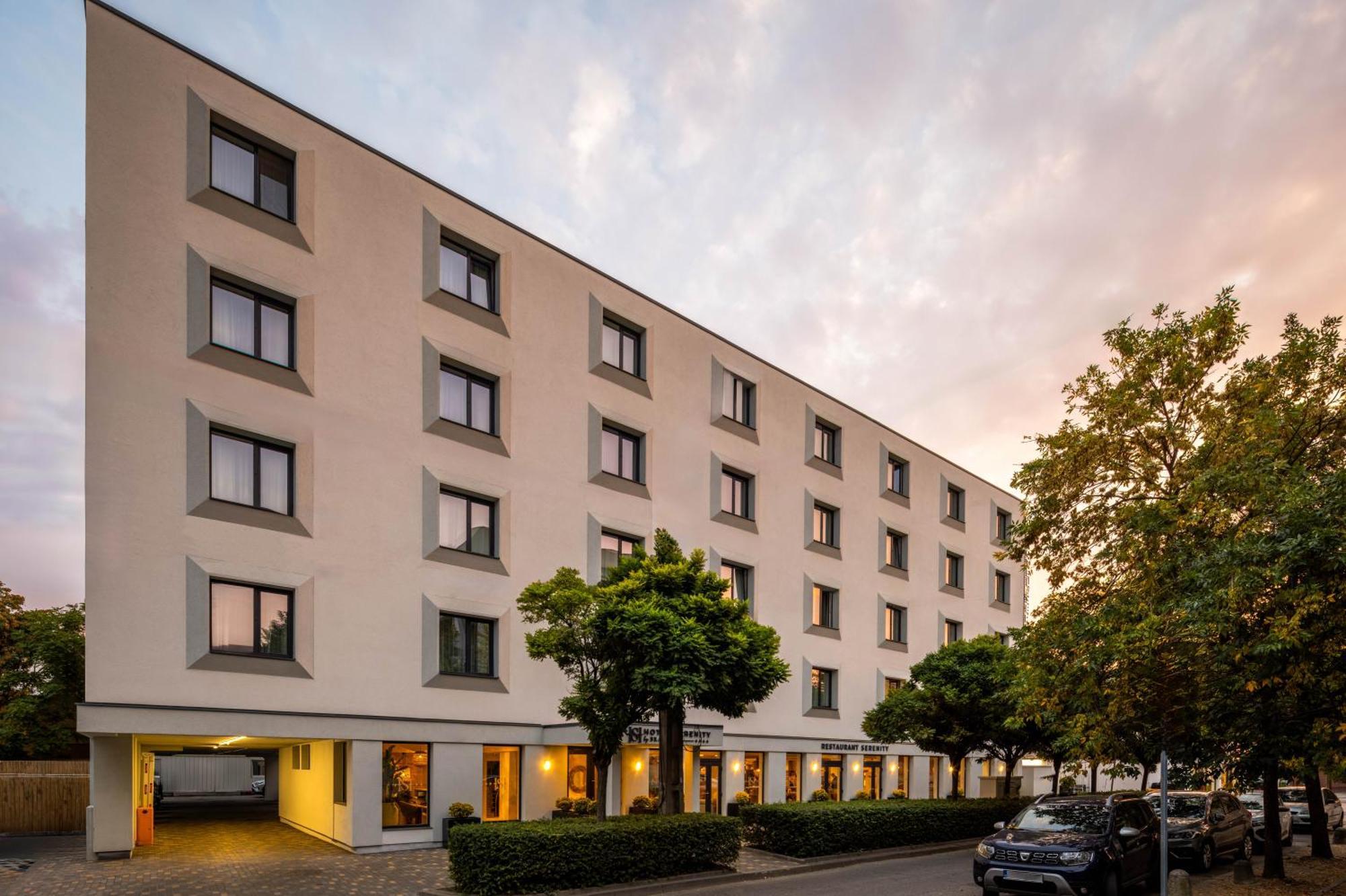 Hotel Serenity Тимишоара Экстерьер фото