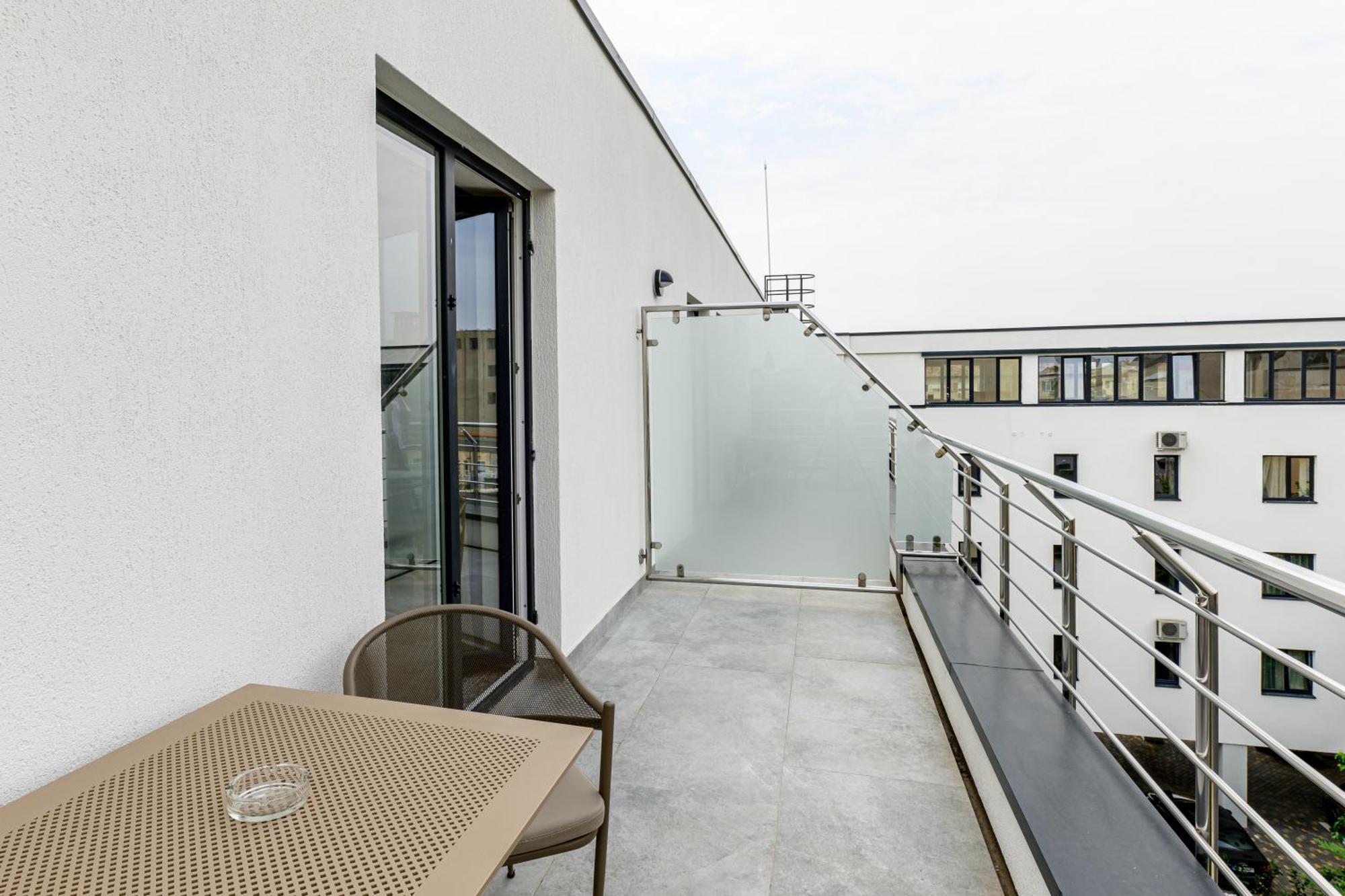 Hotel Serenity Тимишоара Экстерьер фото